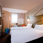 Ibis Centre Hotel 3*