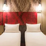 Ibis Centre Hotel 3*