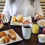 Ibis Centre Hotel 3*