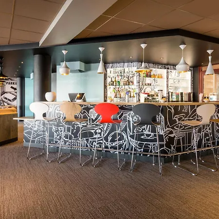 Hotel Ibis Centre 3*