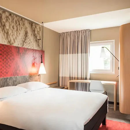 Ibis Centre Hotel