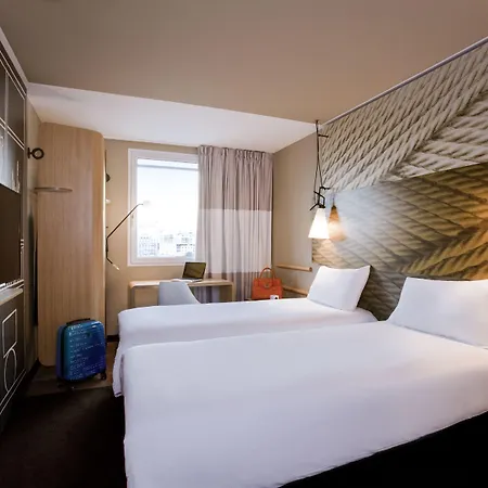 Ibis Centre 3*