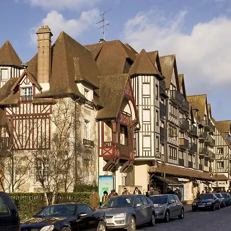 Ibis Centre Отель Довиль