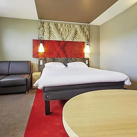 Ibis Centre 3*