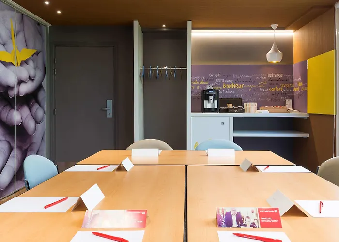 מלון Ibis Centre דוביל