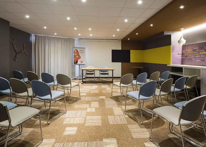 מלון Ibis Centre דוביל