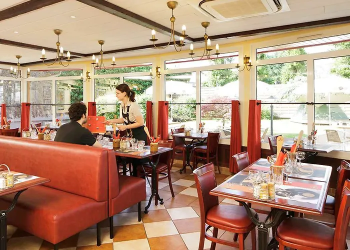 מלון Ibis Centre 3*